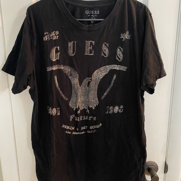 Guess Tshirt - Picture 1 of 3